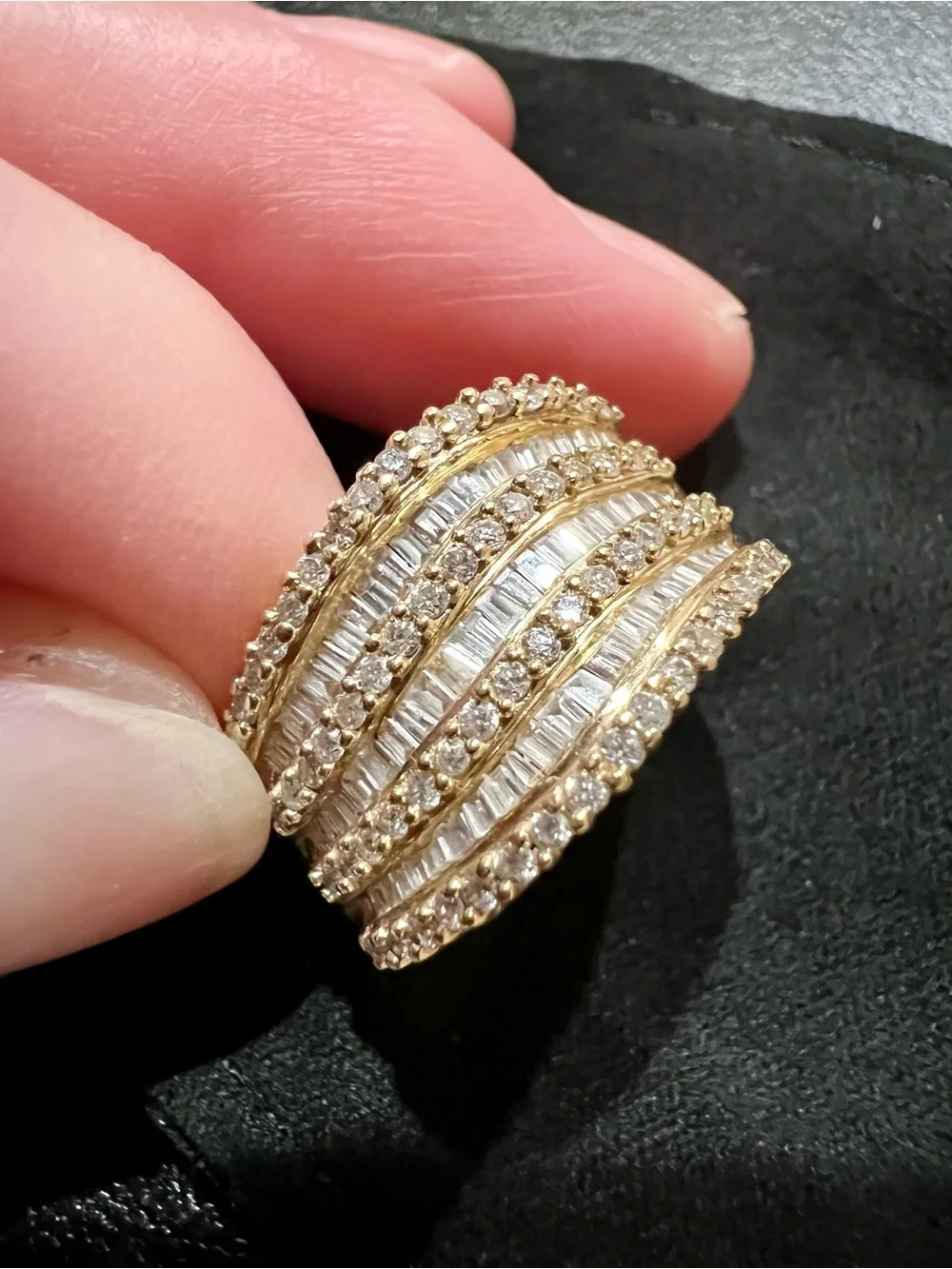 14K SOLID GOLD, REAL DIAMONDS!💎
Multi-Row Baguette & Round Crystal Dome Ring - Picture 1 of 8
